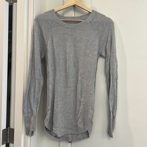 LULULEMON ALOE SWEATER GREY NEW WITHOUT TAGS SIZE 6